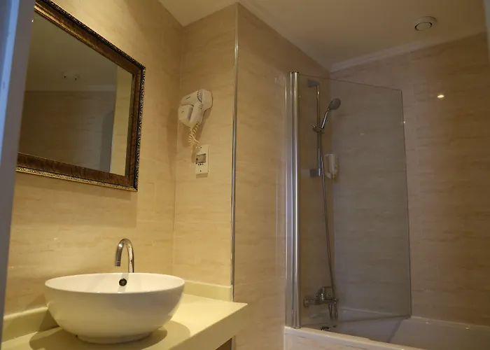 Hotel Princesse Isabelle Puteaux