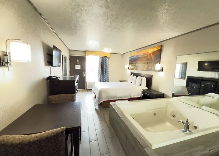 Days Inn By Wyndham Knoxville West