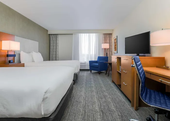 Doubletree By Hilton Atlanta Airport Hotel College Park