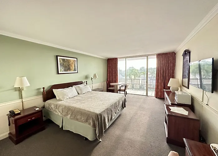 Hotel Chateaubleau Coral Gables