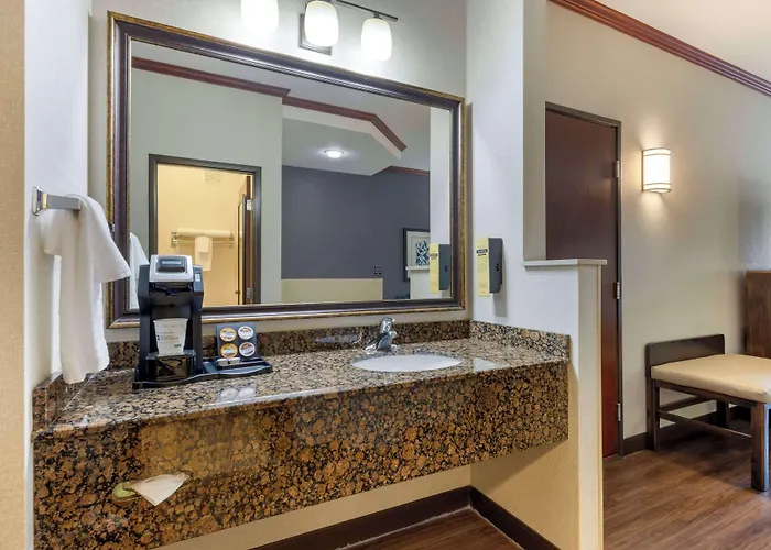 Best Western Plus Northwind Inn & Suites Tigard