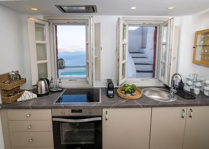 Oia Mare Villas (Adults Only)
