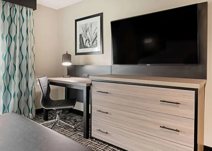 Best Western Plus Greenwood Indy South Inn