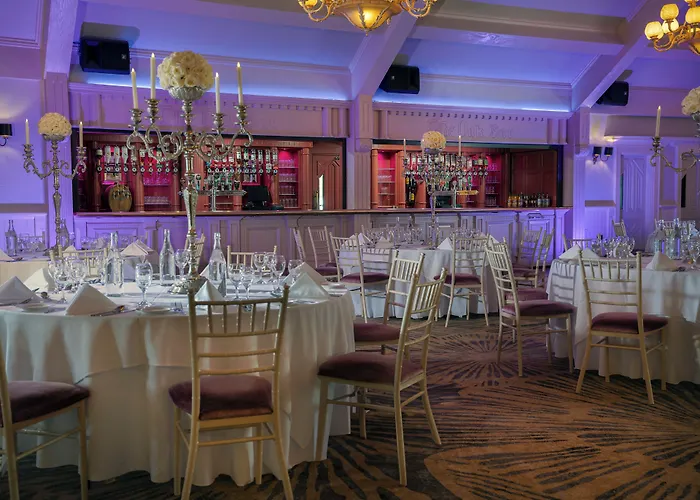 Treacys Oakwood Hotel, Shannon