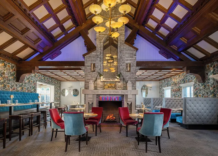 Treacys Oakwood Hotel, Shannon