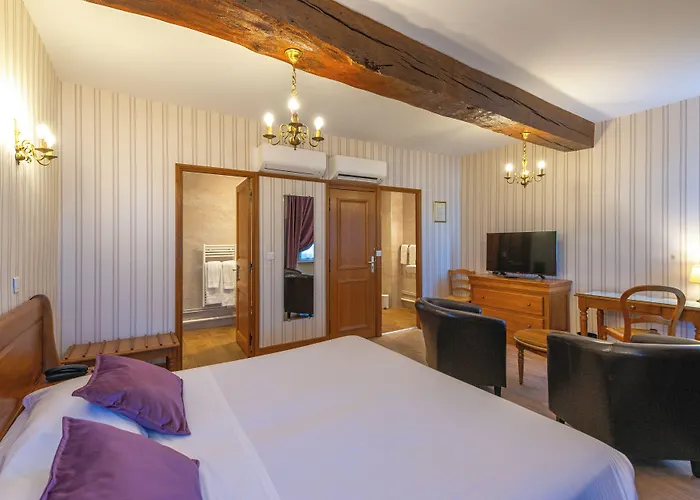 Logis Hotel De La Cloche Beaune 