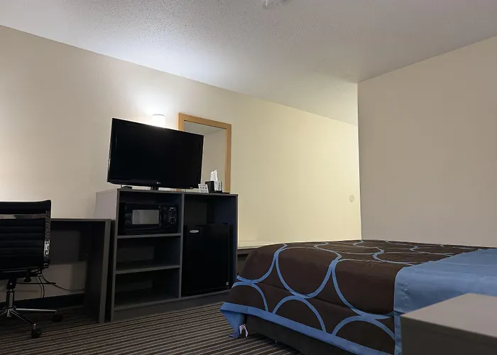 Super 8 By Wyndham Columbia Clark Lane Hotel