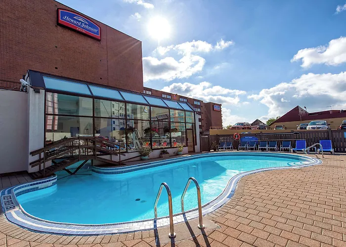 Howard Johnson Plaza By Wyndham By The Falls Niagara Falls
