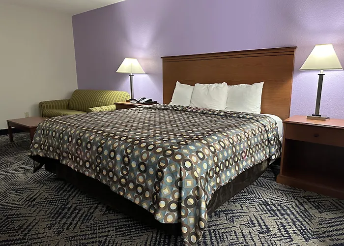 Baymont By Wyndham Omaha Sw Hotel