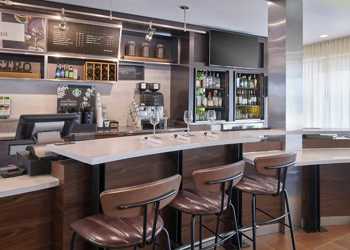 Courtyard By Marriott Detroit Livonia Hotel