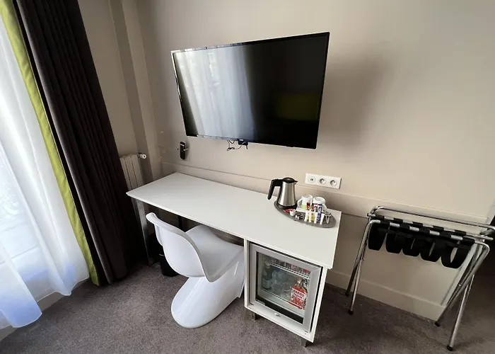 Holiday Inn Paris-Auteuil By Ihg