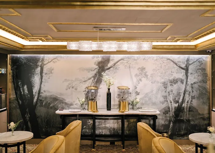 Windsor Arms Hotel Toronto
