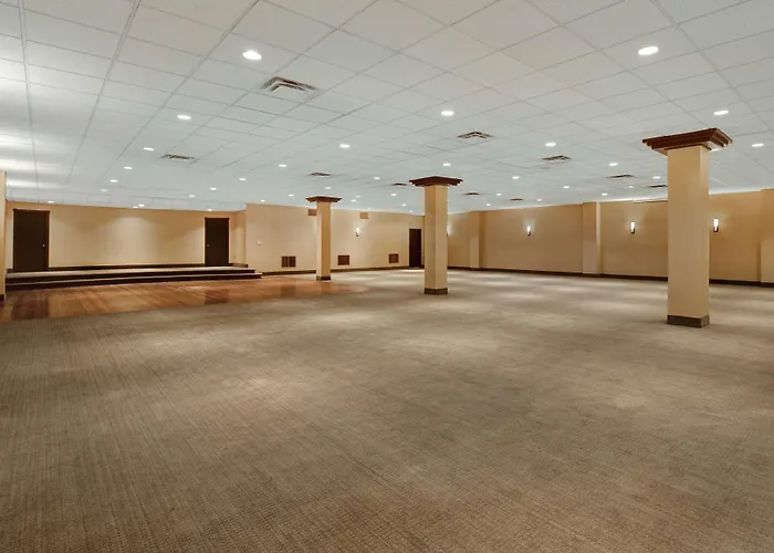 Days Inn By Wyndham Calgary South