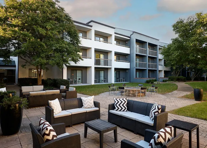 Courtyard By Marriott Fairfax Fair Oaks Hotel