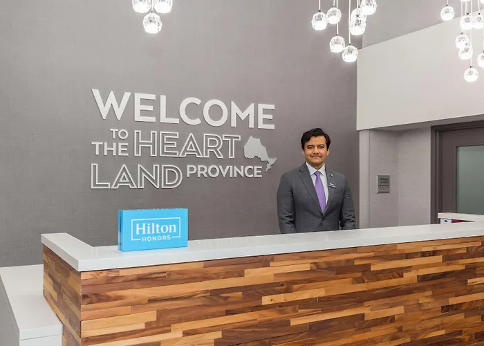 Hampton Inn & Suites By Hilton Toronto Downtown