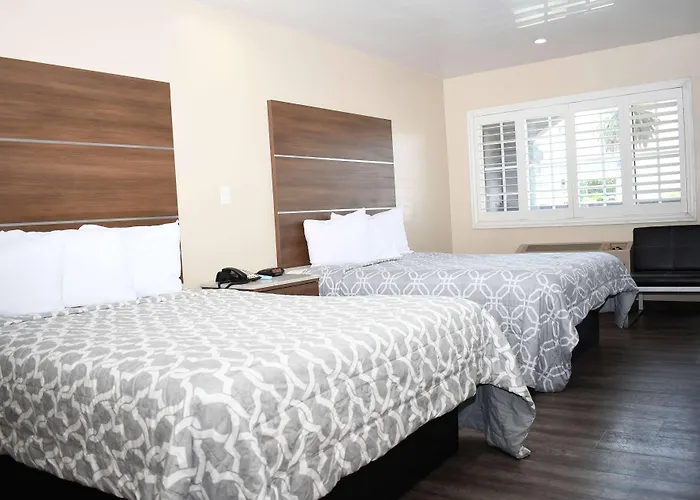 Travelodge By Wyndham Long Beach Convention Center