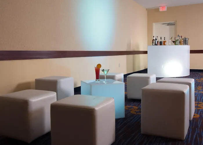 Courtyard Miami Coral Gables Hotel