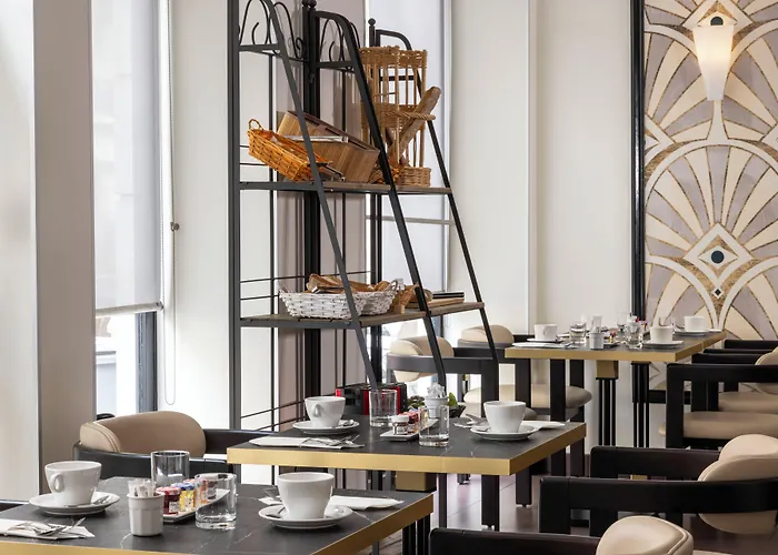 Hotel Elysees Bassano Paris