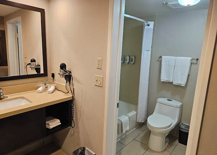 Best Western Pasadena Royale Inn&Suites