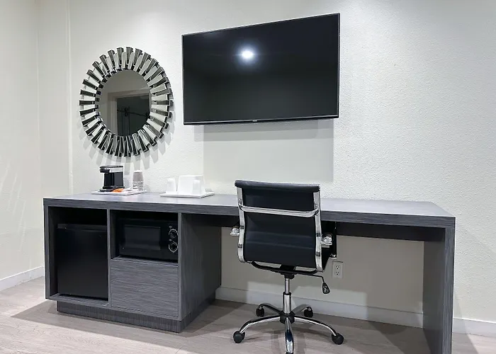 Ramada By Wyndham Anaheim Convention Center Otel