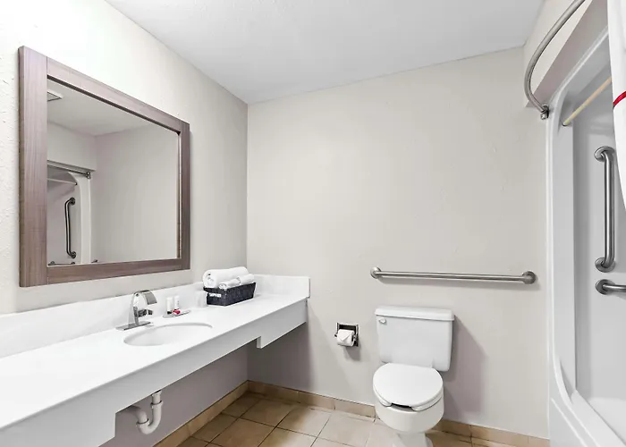 Red Lion Inn & Suites Saint Louis Pontoon Beach