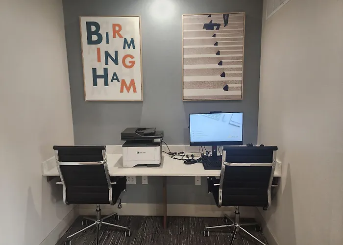 Holiday Inn Express Detroit-Birmingham By Ihg