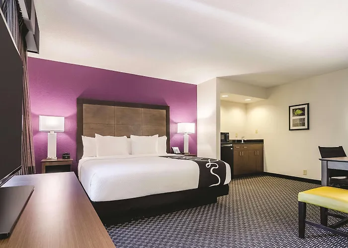 La Quinta Inn & Suites By Wyndham Myrtle Beach - N Kings Hwy
