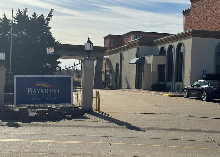 Days Inn & Suites By Wyndham Festus