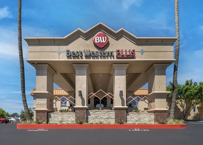 Best Western Plus Hilltop Inn Redding