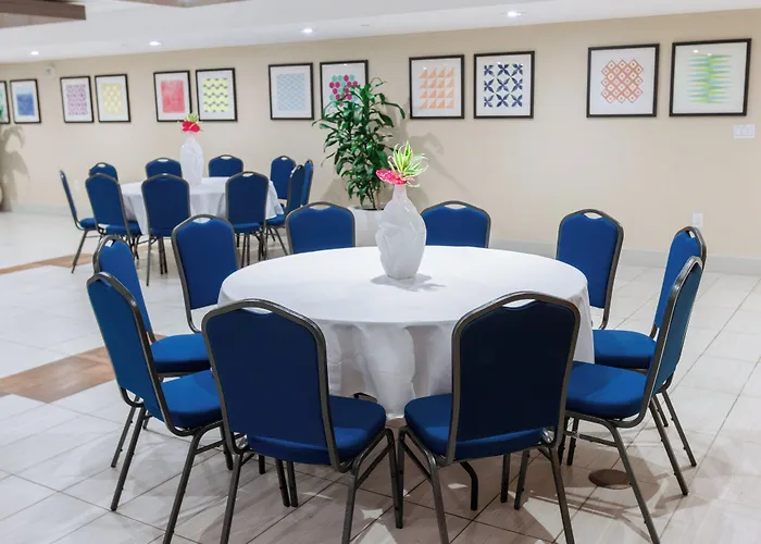Holiday Inn Express Waikiki By Ihg Honolulu