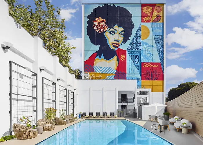The Pierside Santa Monica Hotel