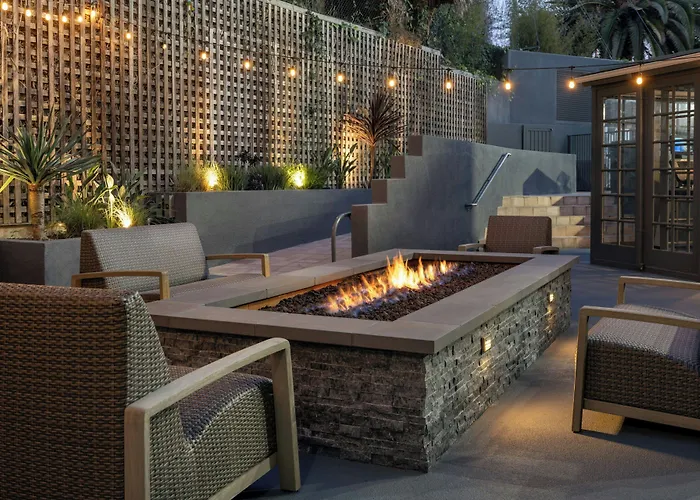 Courtyard Los Angeles Century City/Beverly Hills
