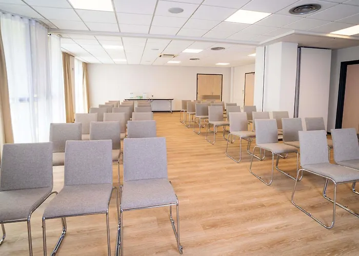 Ibis Styles Tours Centre Hotel