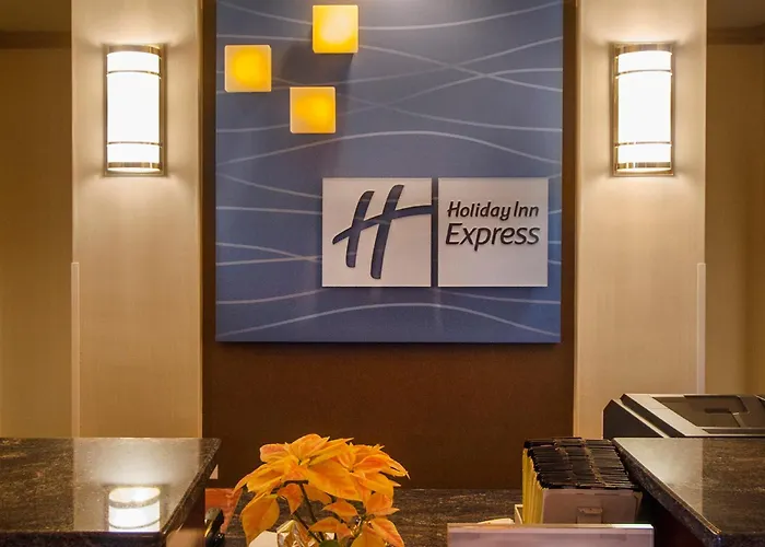 Holiday Inn Express & Suites Buffalo Airport, Ny Cheektowaga