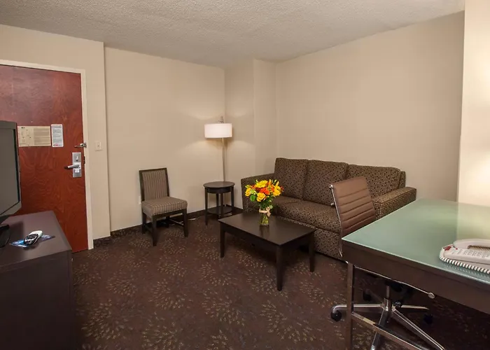 Holiday Inn Express & Suites Buffalo Airport, Ny Cheektowaga