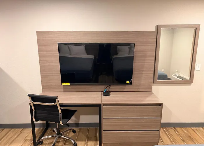 Quality Inn & Suites North Springfield