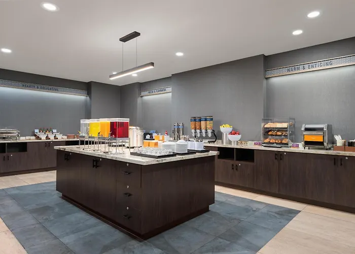 Hampton Inn And Suites Cincinnati - Downtown