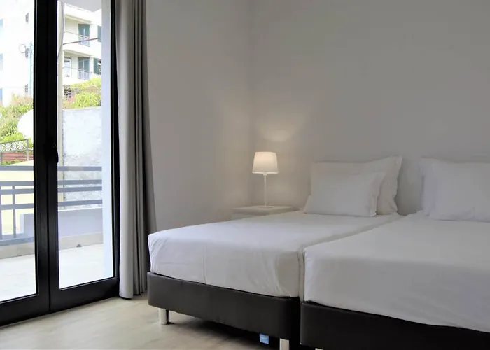 Apartamentos Turisticos Vitoria By Petit Hotels Funchal 
