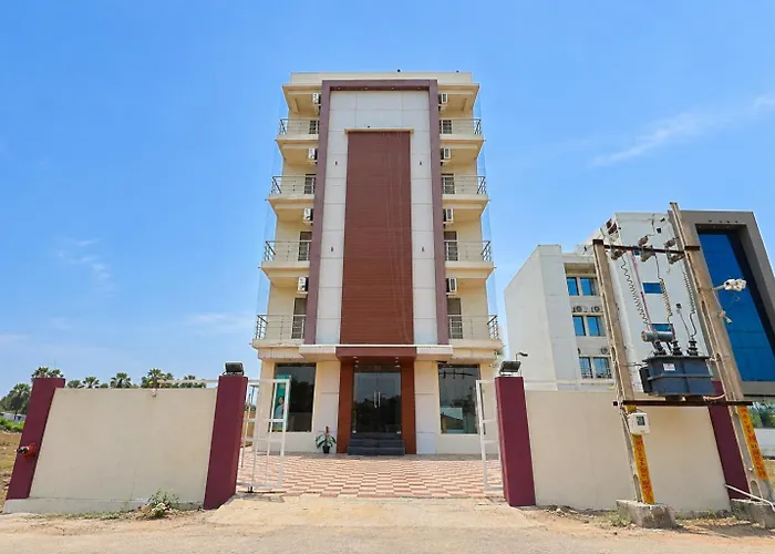 The Castle Crown - Hotel Scintilla, Somnath