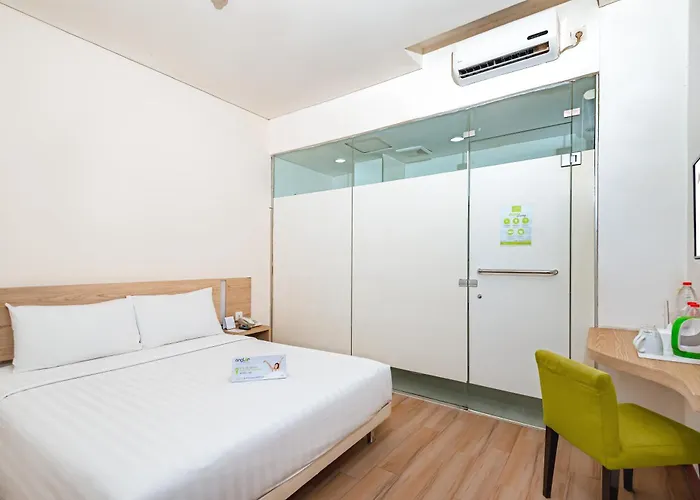 Whiz Hotel Falatehan Jakarta
