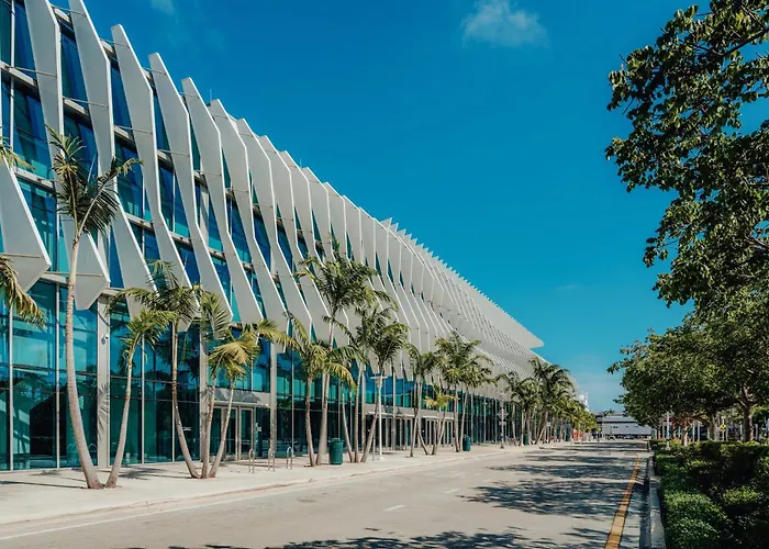 Iberostar Waves Berkeley Shore Miami Beach