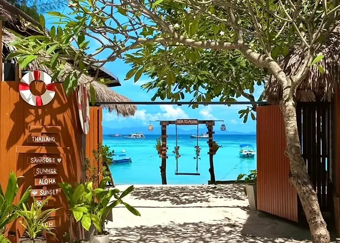Sea To Moon Lipe Bed & Breakfast
