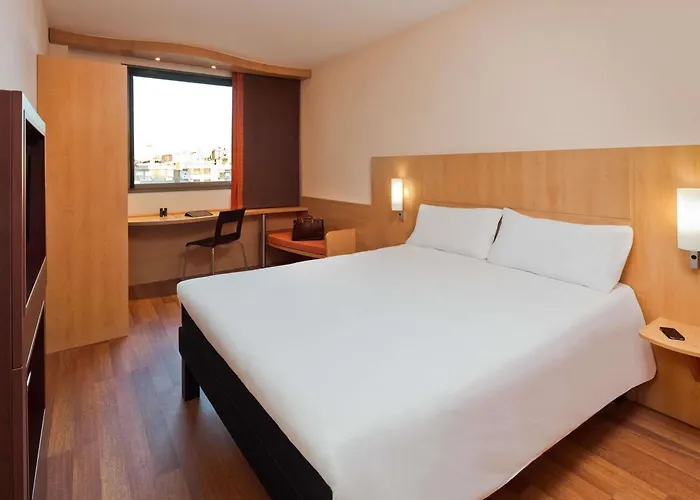 Ibis Barcelona Centro Hotel