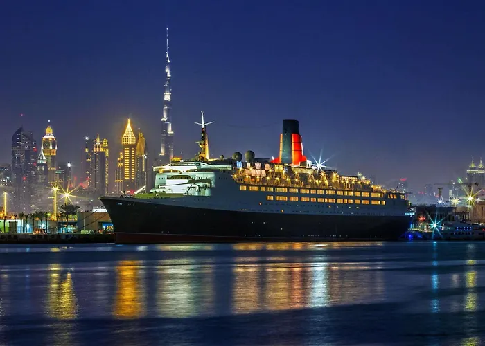 Queen Elizabeth 2 Hotel Дубай
