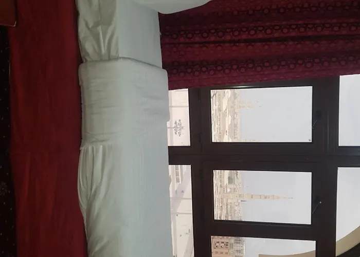 Karam Taibah Almasi Hotel Medina