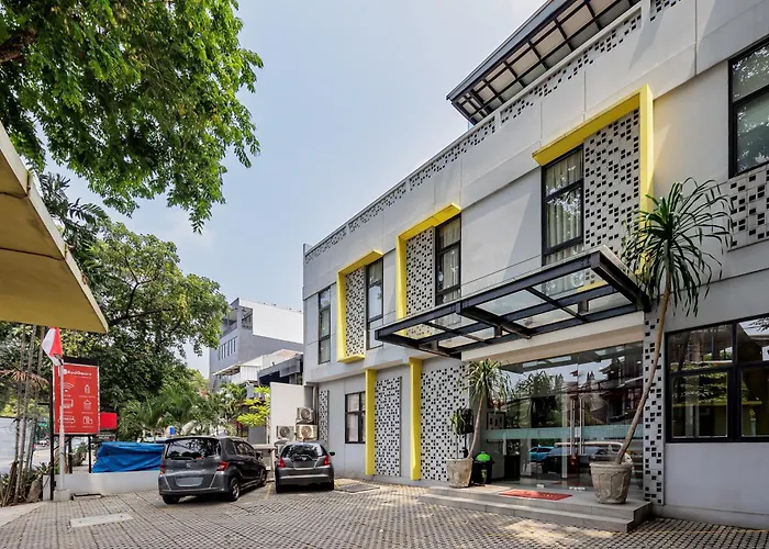 Reddoorz Plus Near Senayan City Jakarta