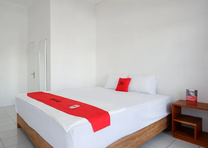 Reddoorz Plus Near Ums Solo