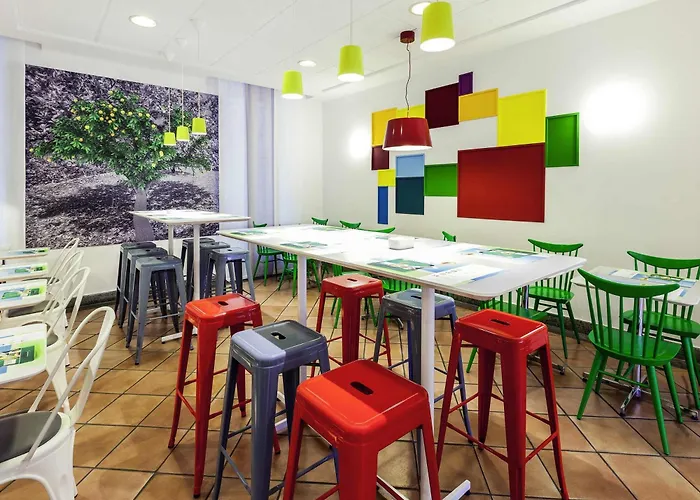 Ibis Styles Napoli Garibaldi Otel