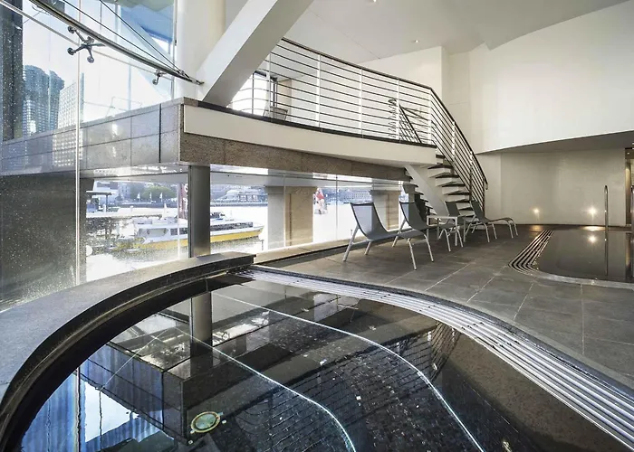 Pullman Quay Grand Sydney Harbour Hotel