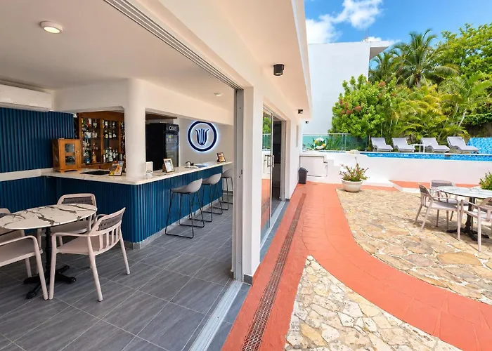 Hotel Neptuno Refugio Boca Chica 